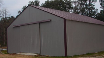 Enclosed Barn with no Roof Overhang